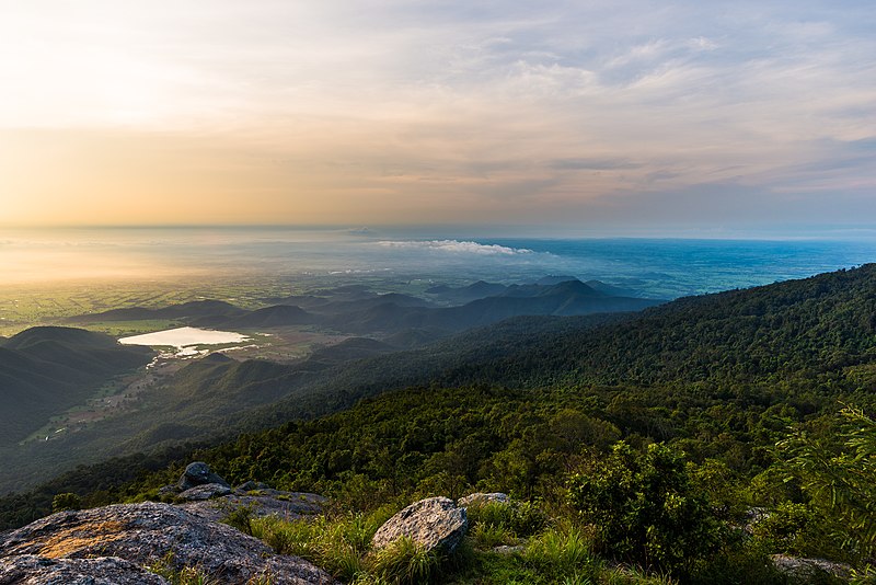 File:Narai Peak-3 ,Ramkhamhaeng National Park.jpg