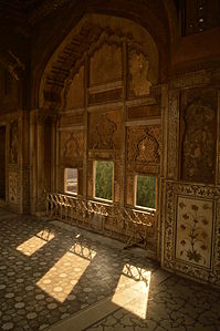 "Naulakha-inside-work-Lattice-Detail-Lahore-Fort-3.JPG" by User:C++and html