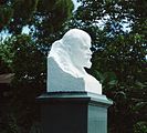 Busto di Lenin nel Giardino Botanico Nikitsky, porto di Yalta