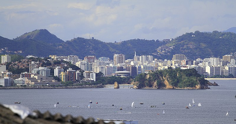 File:Niterói. Terra das águas escondidas.jpg