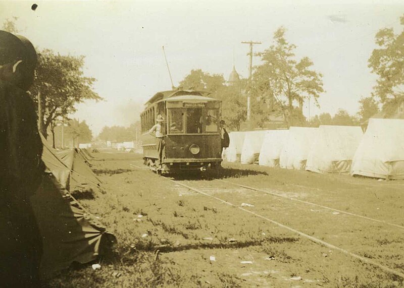 File:North Hill line streetcar traveling past state militia encampments, Pensacola streetcar strike 1908.jpg