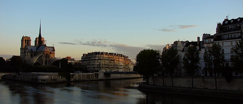 File:Notre-Dame sunrise.jpg