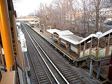 Northbound platform and tracks Oakwood Heights si nb hi jeh.JPG