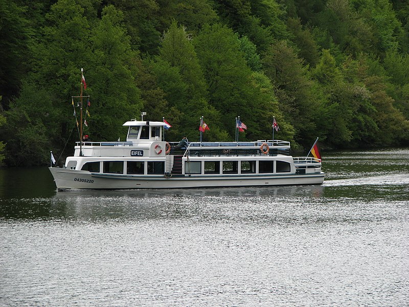 File:Obersee (Rur)-Eifel.JPG