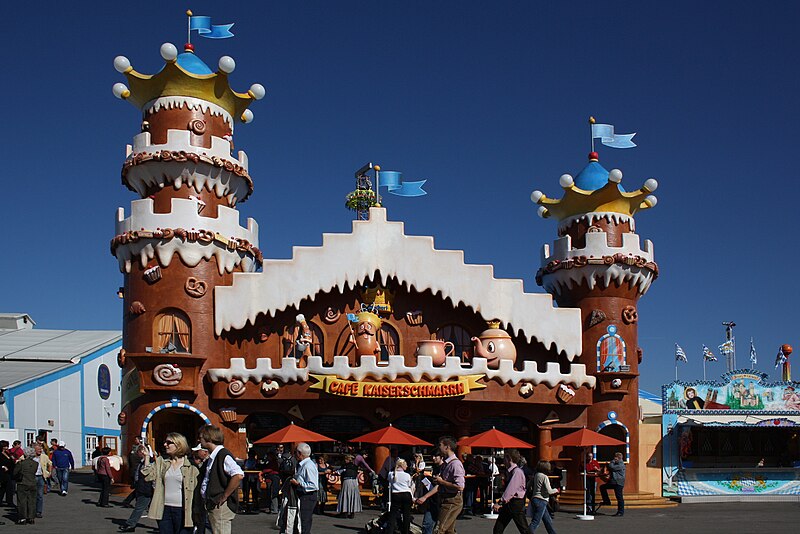 File:Oktoberfest 2010 Cafe Kaiserschmarn.JPG