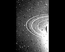 Gli anelli di Nettuno, visti dalla sonda Voyager 2 nel 1989