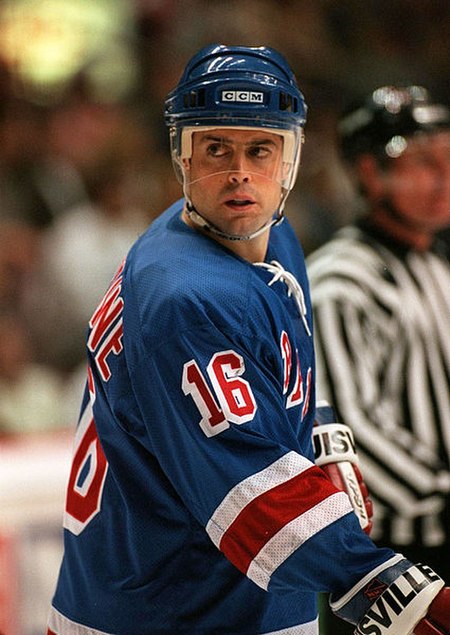 LaFontaine with the New York Rangers in 1997