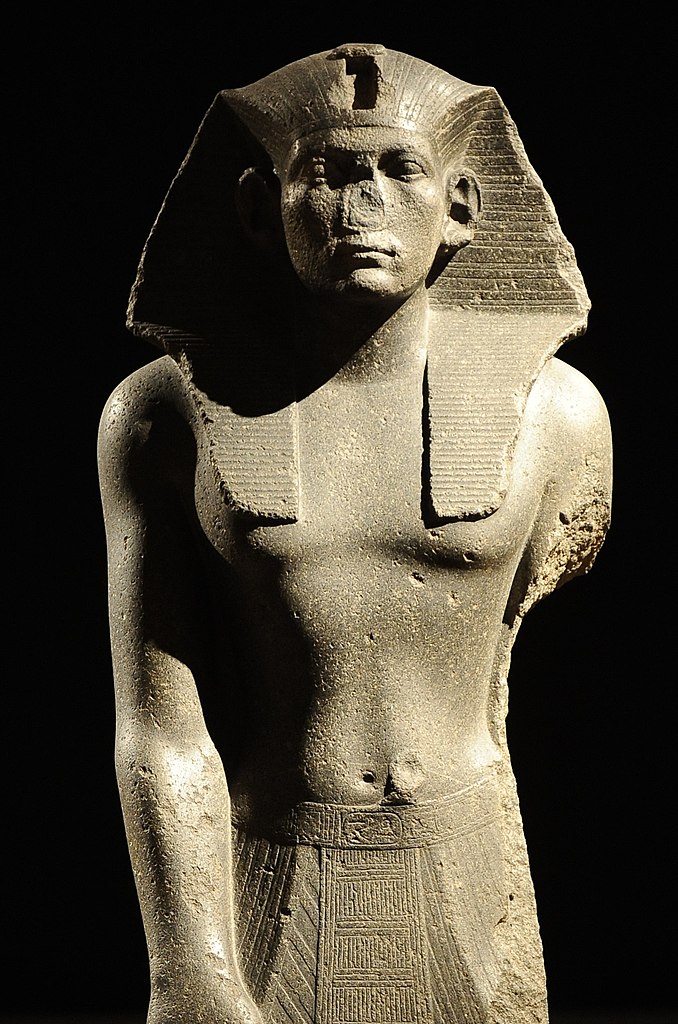 Statue du roi Amenemhet III (vers -1800). Neues museum de Berlin.