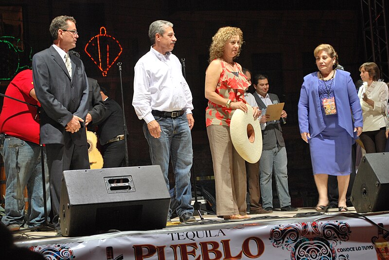 File:PresentationFestivalMariachiSanJuan.jpg