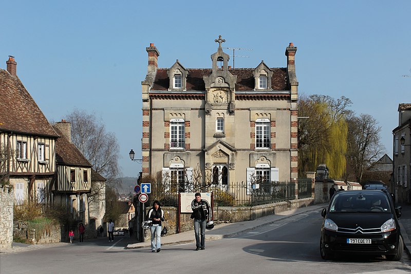 File:Provins - maison Saint-Thibault.jpg