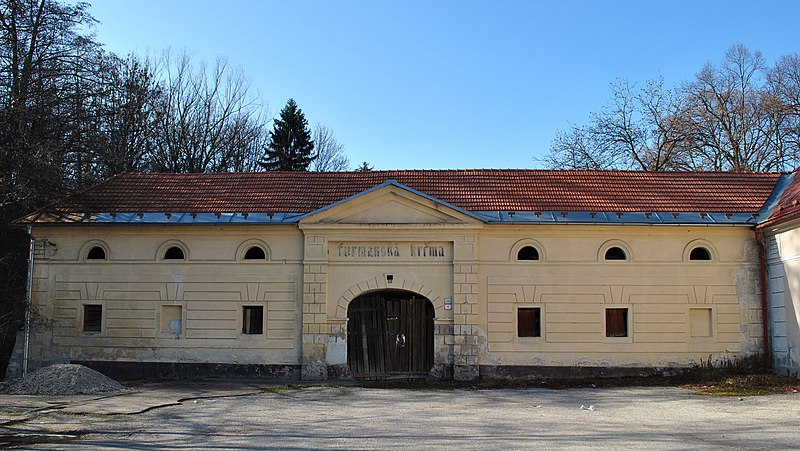 File:Radvaň - Furmanská krčma 25. 1. 2014.JPG