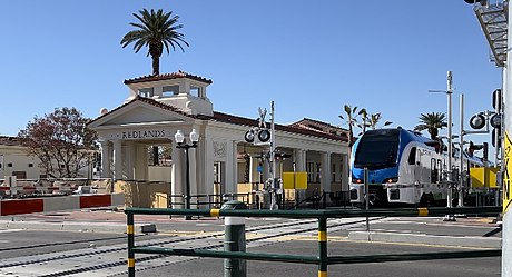 Redlands–Downtown station