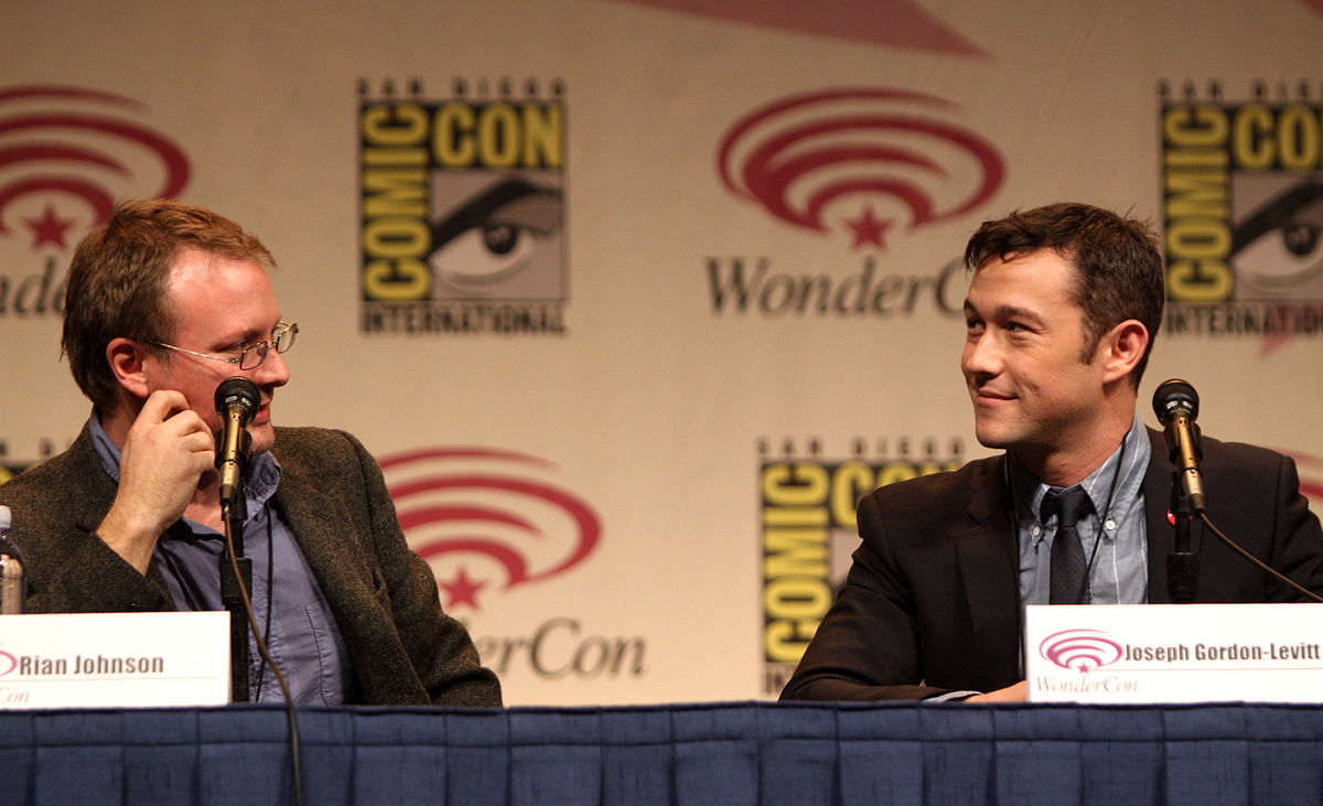 File:Rian Johnson & Joseph Gordon-Levitt by Gage Skidmore.jpg - Wikipedia