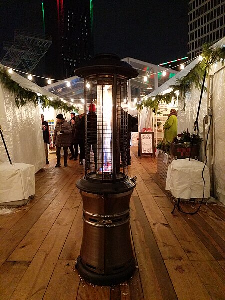 File:RocHolidayVillage2018PatioHeater.jpg