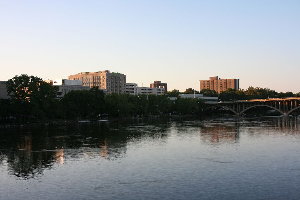 File:Rockford, IL Downtown 02.JPG - Wikimedia Commons