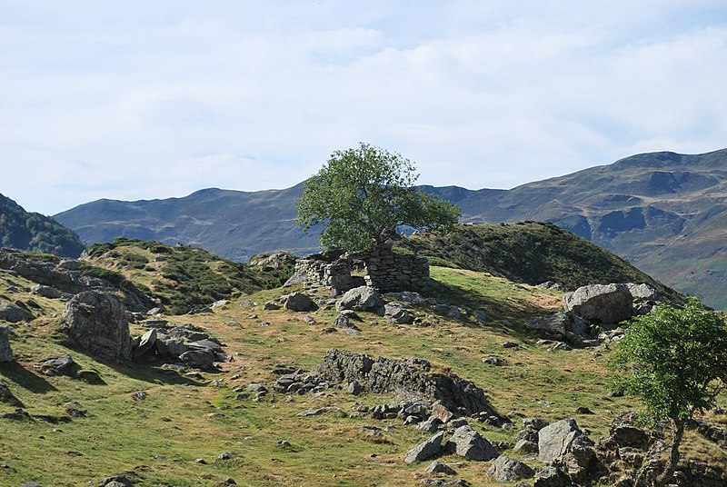 File:Ruines - panoramio.jpg