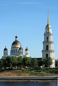 Rybinsk church viewed from Volga.JPG