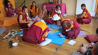 Tibeti Buddhizmus: Története, Buddhaság, Szent iratok és tantrák