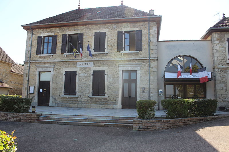 File:Saint-Hilaire-de-Brens - Mairie.JPG
