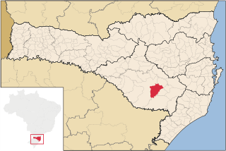 Painel é um município brasileiro do Estado de Santa Catarina. Localiza-se a uma latitude 27º55'44