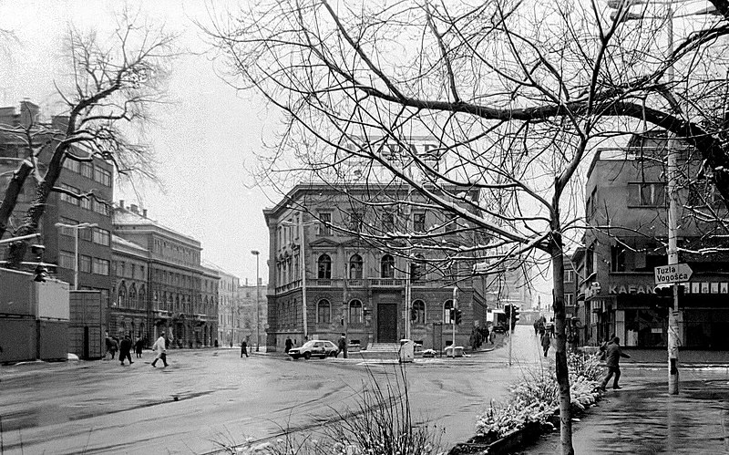 File:Sarajevo Skenderija Sniper Intersection.jpg