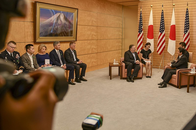 File:Secretary Pompeo Meets With Japanese Prime Minister (42362973725).jpg