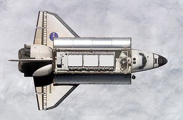 Endeavour levert een onderdeel van het ISS af