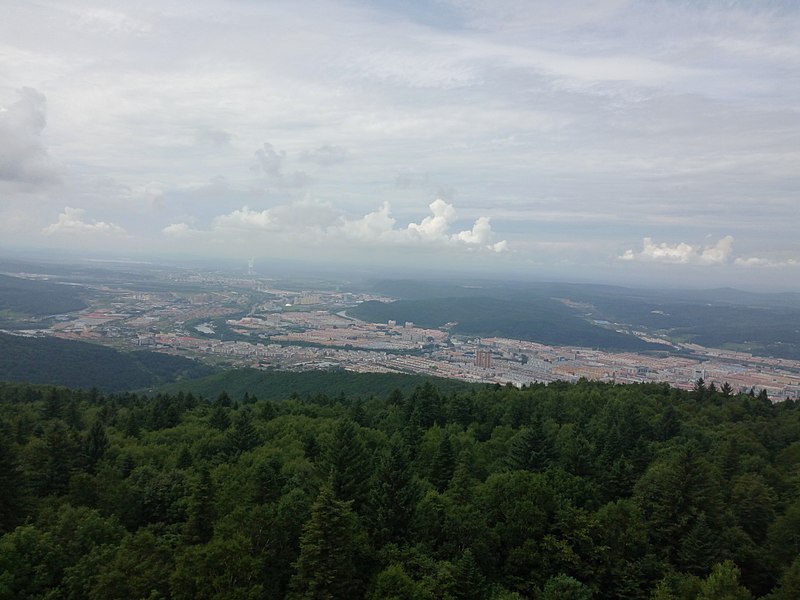 File:Sight of the city from the top of Xing'an Tower, Yichun, Heilongjiang, China.jpg