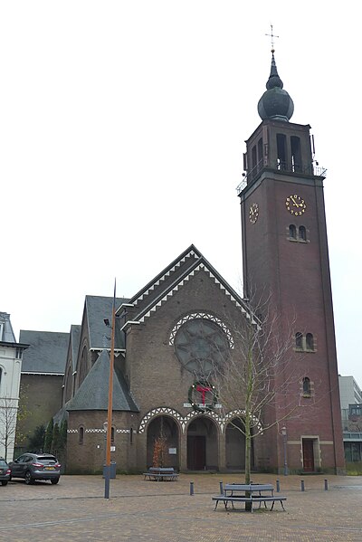 File:Sint-Bartholomeuskerk (Zevenbergen) P1530360.jpg