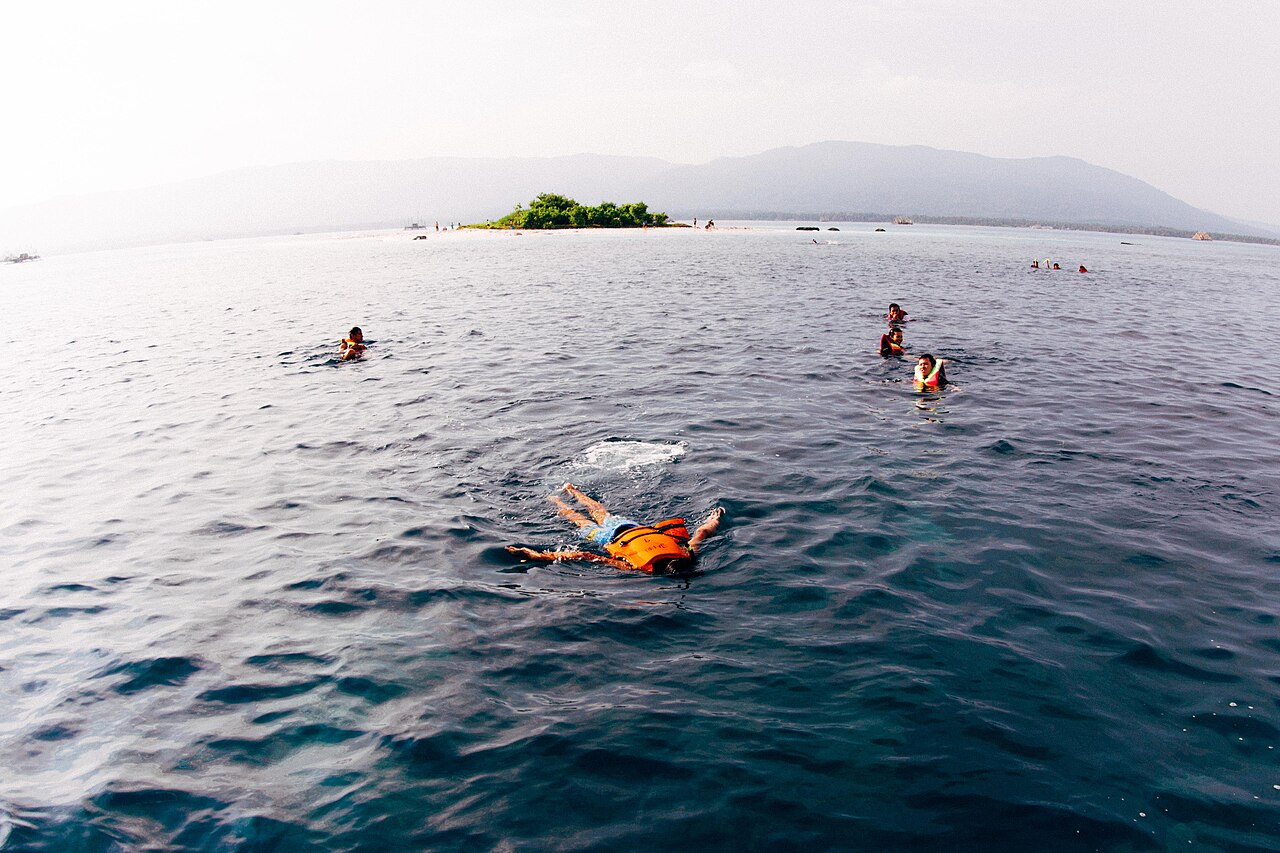 Snorkeling_at_Ujung_Kulon_National_Park