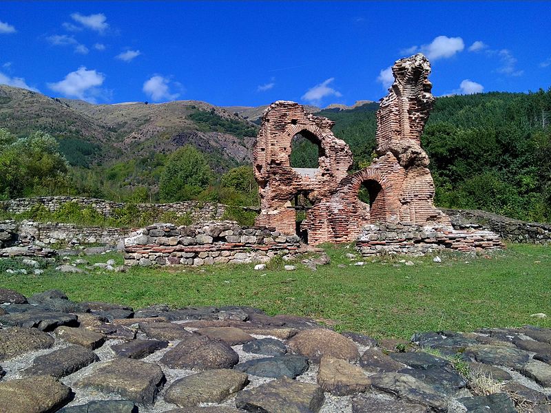 File:Sofia Province - Pirdop Municipality - Town of Pirdop - Elenska Basilica (2).jpg