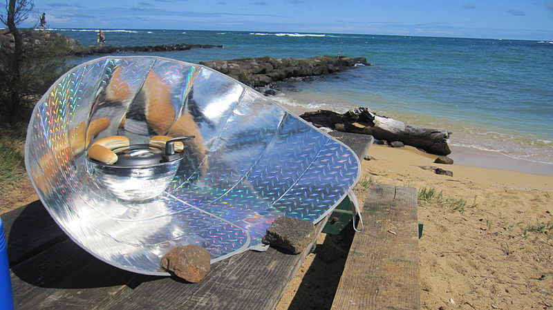 How does solar cooking work?
