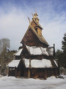 Stavkyrkan Gol på vintern.jpg