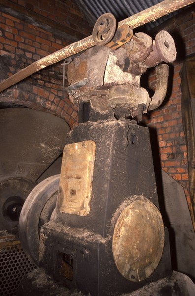 File:Steam fan, Six Bells Colliery - geograph.org.uk - 718779.jpg