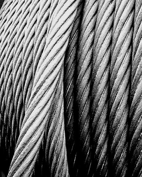 File:Steel wire rope.JPG