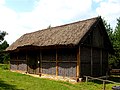 stodoła w zagrodzie nr 13, XIX w. (przeniesiona do Parku Etnograficznego w Tokarni)