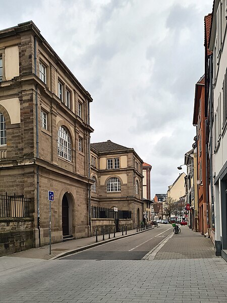 File:Strasbourg-Rue Munch en direction de la rue de la Krutenau (1).jpg