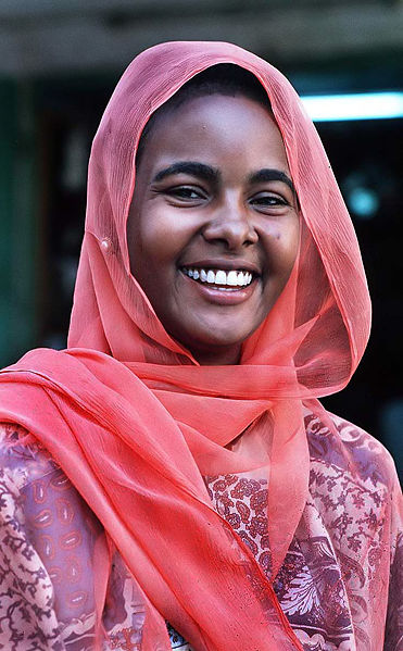 File:Sudan - smiling lady.jpg