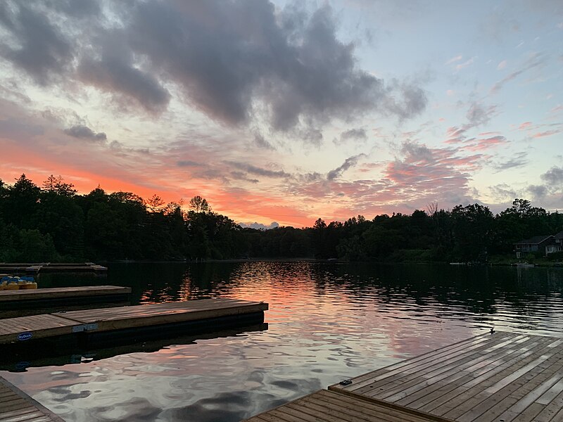 File:Sunset Lake Muskoka.jpg