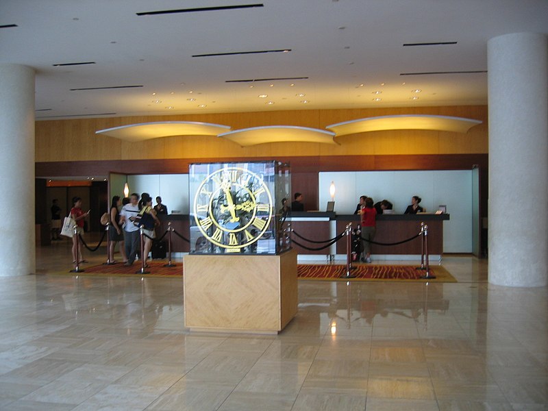 File:Swissotelstamfordlobby.JPG