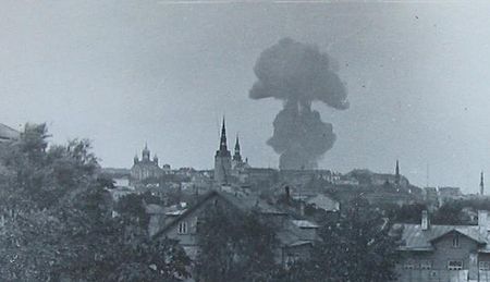 Tập_tin:Tallinn_defence1941.jpg