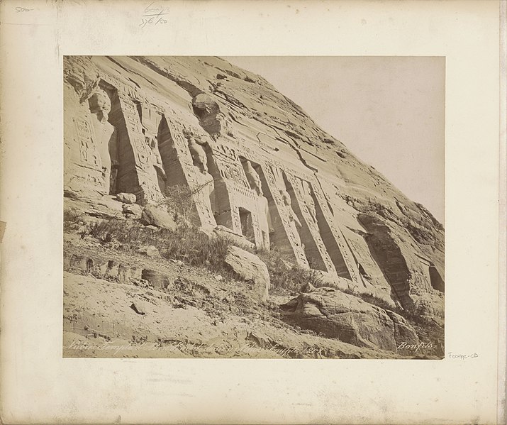 File:Tempel van Abu Simbel Nubie. Temple d' Abou Simbel, dédie a Athor (Égypte) (titel op object), RP-F-F00992-CB.jpg