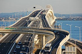 海ほたるパーキングエリアから市街方面を望む