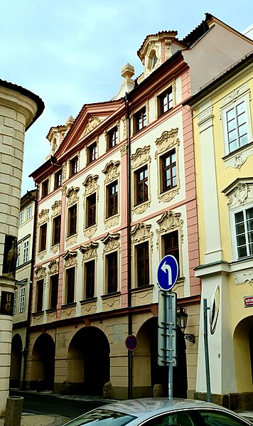 File:Tomášská 15 Prag.jpg