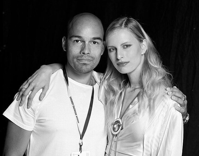 File:Topmodel Karolina Kurkova mit ihrem Freund und Modefotografen Alexander Palacios in Zurich Schweiz.jpg