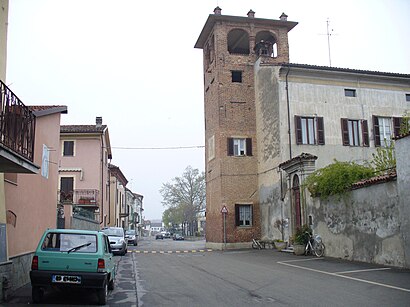 Come arrivare a Cerro Tanaro con i mezzi pubblici - Informazioni sul luogo