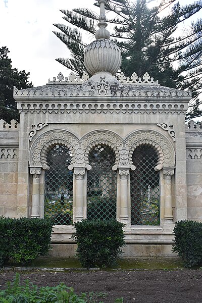 File:Turkish Military Cemetery, Malta 08.jpg