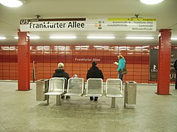 U-Bahn Berlin Frankfurter Allee.jpg