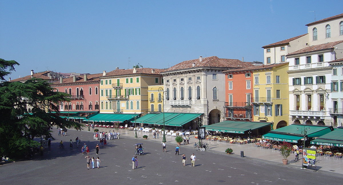 Piazza Bra - Wikipedia