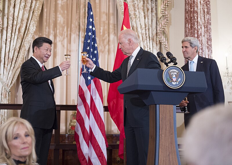 File:Vice President Biden Raises a Toast in Honor of Chinese President Xi at a State Luncheon at the State Department (21723827681).jpg